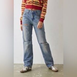 NEW BDG Authentic Straight Leg Distressed Jeans size 25
